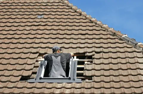 Pose de velux - Ceilhes-et-Rocozels